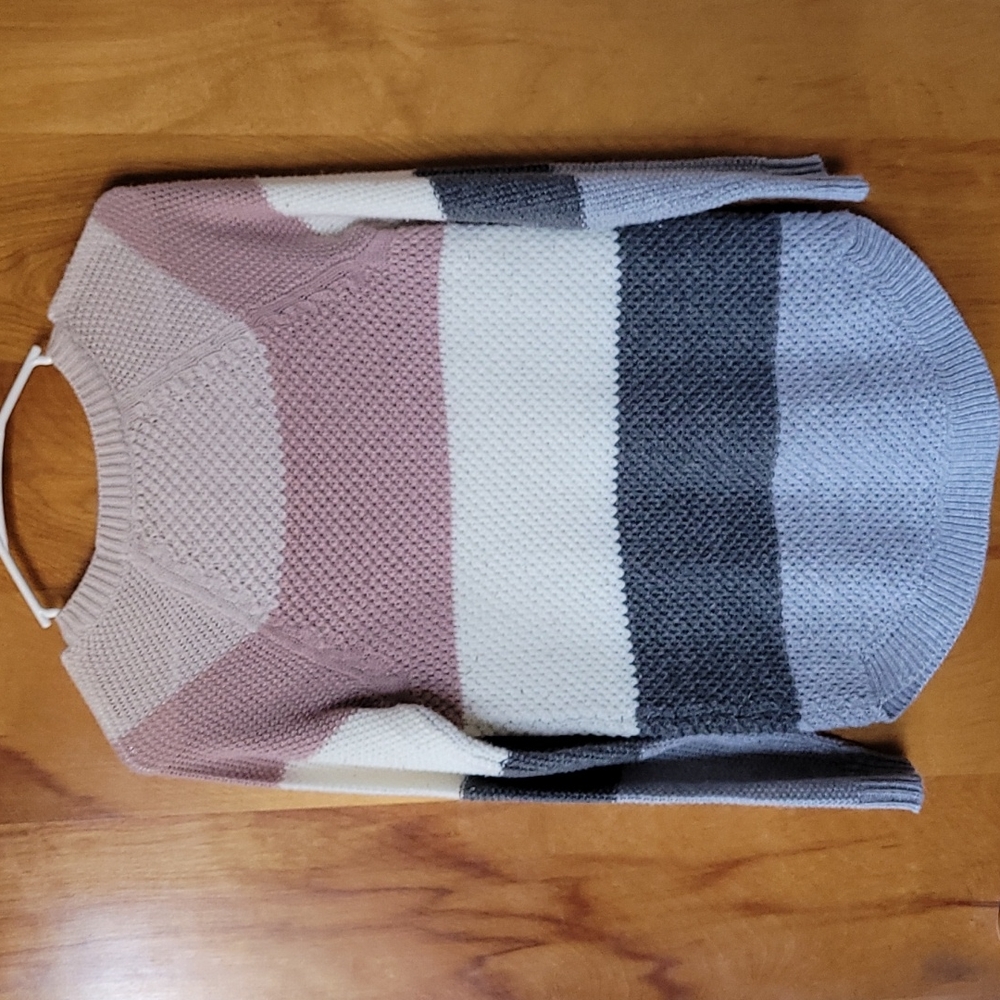 clothes - Picture 2 of 2